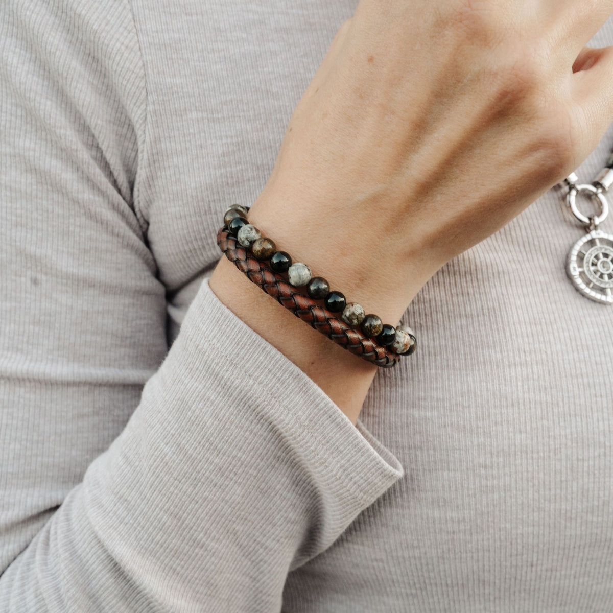 Armband Meerbrise (Multistrang) Leder, Onyx, Bronzit & Feuerstein