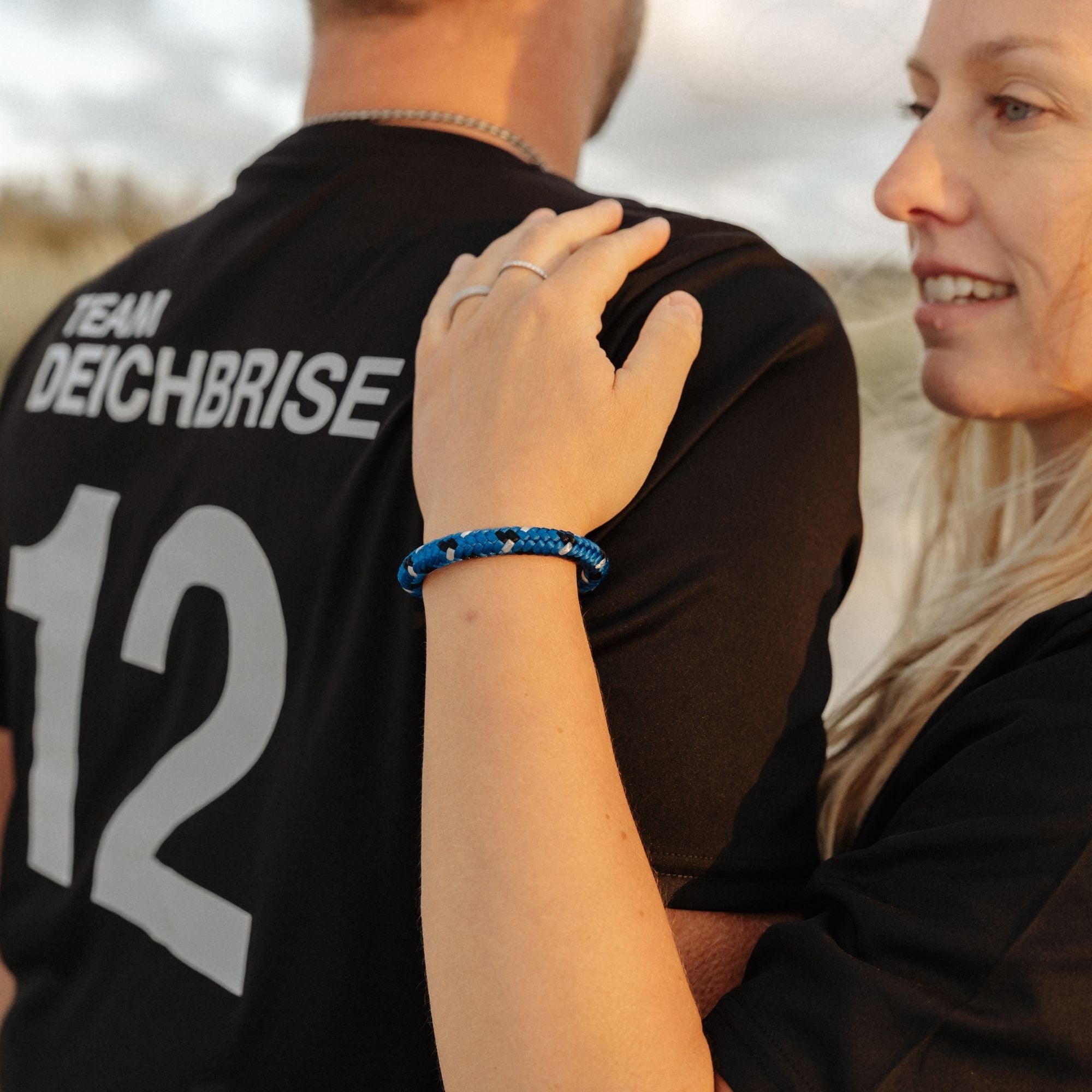 Lattenknaller Fanbundle - 2 Armbänder kaufen, GRATIS Schlüsselanhänger