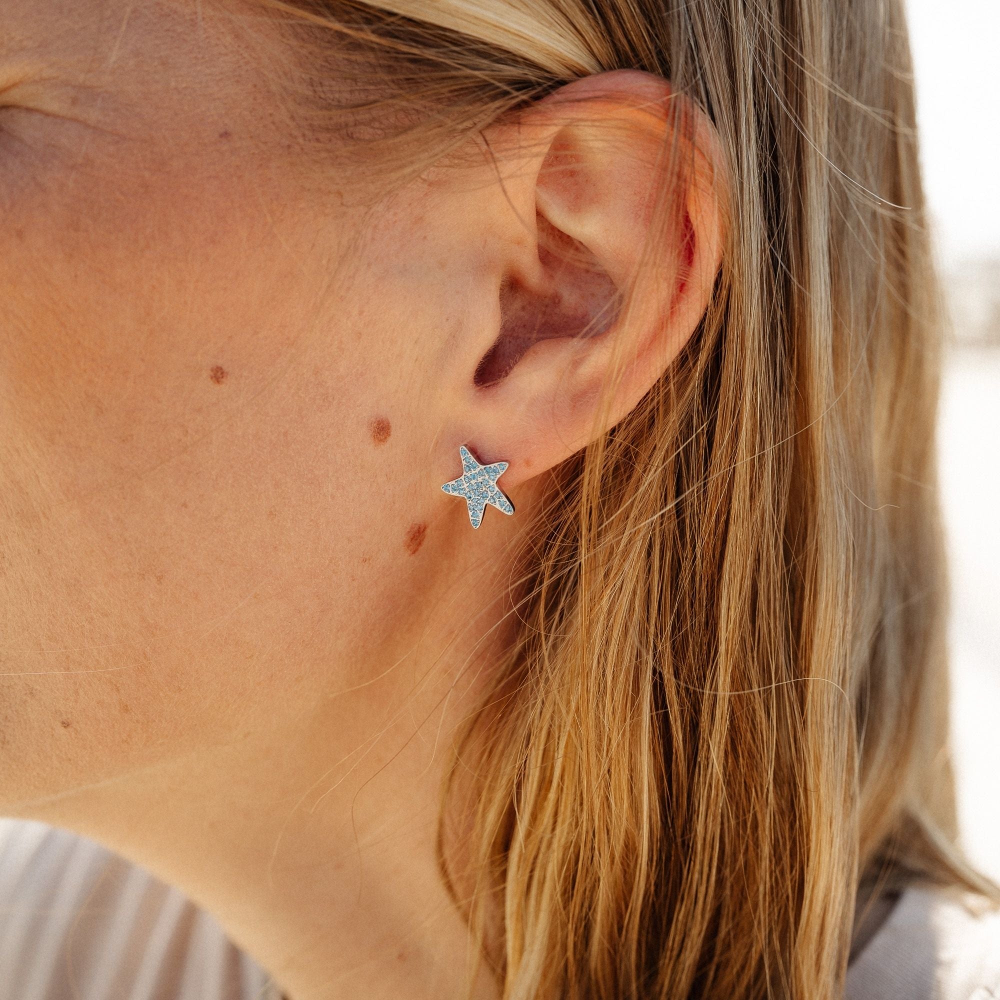 Ohrstecker Seestern mit blauem Zirkonia