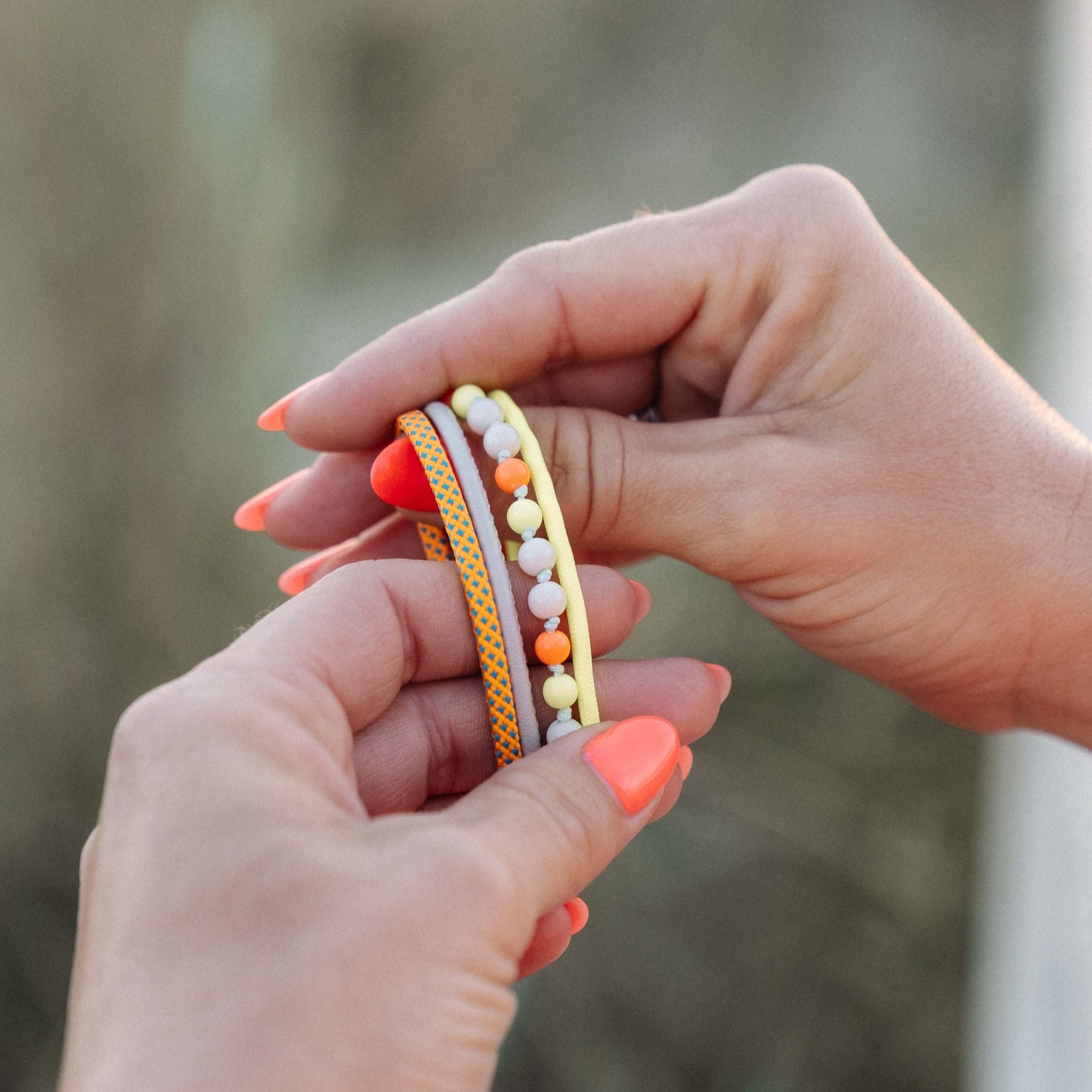 Armband Summer Sunset (Multistrang) mit Segelseil, Leder, Glasperlen & Acrylperlen