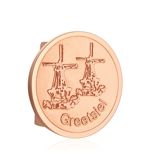 Charm Greetsiel in Roségold mit den beiden Windmühlen und Schriftzug