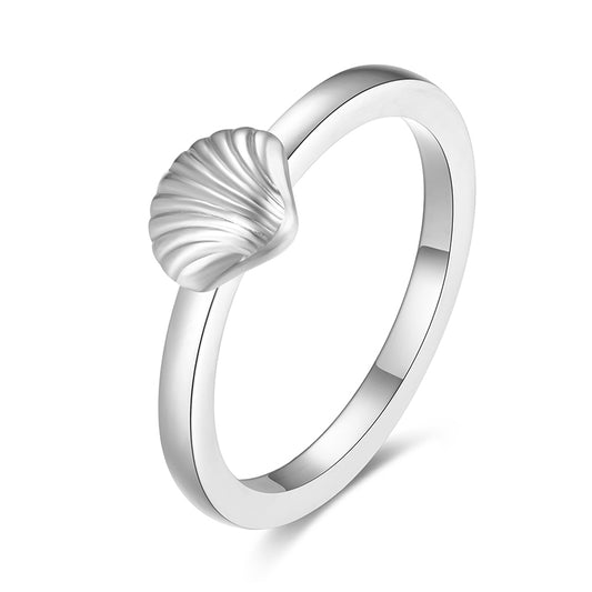 Muschel Ring aus Edelstahl in Silberfarbe mit Muschelmotiv auf der Ringschiene