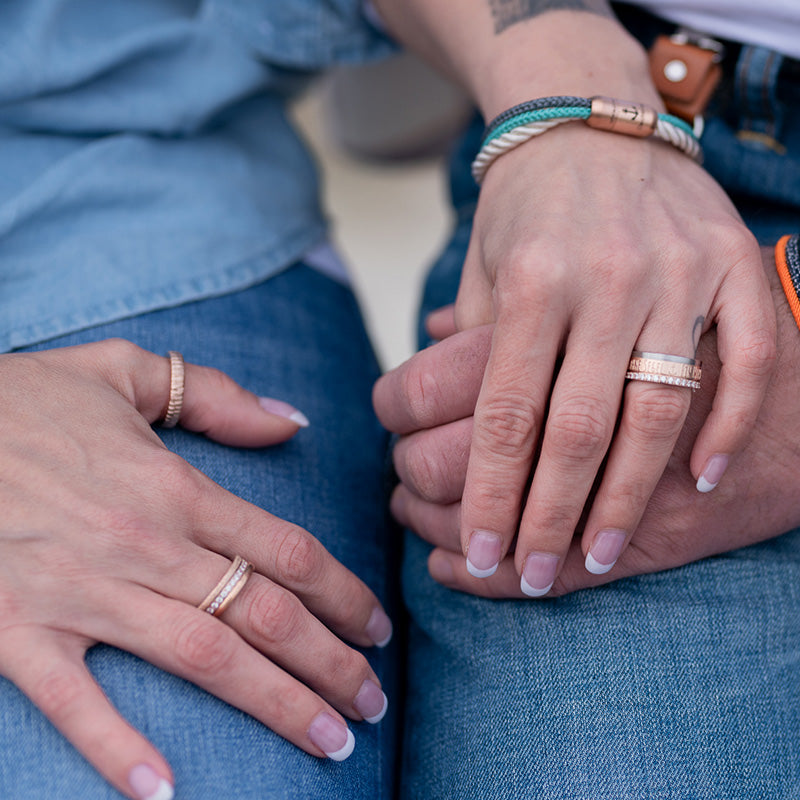 Ring aus Edelstahl mit Kugeln